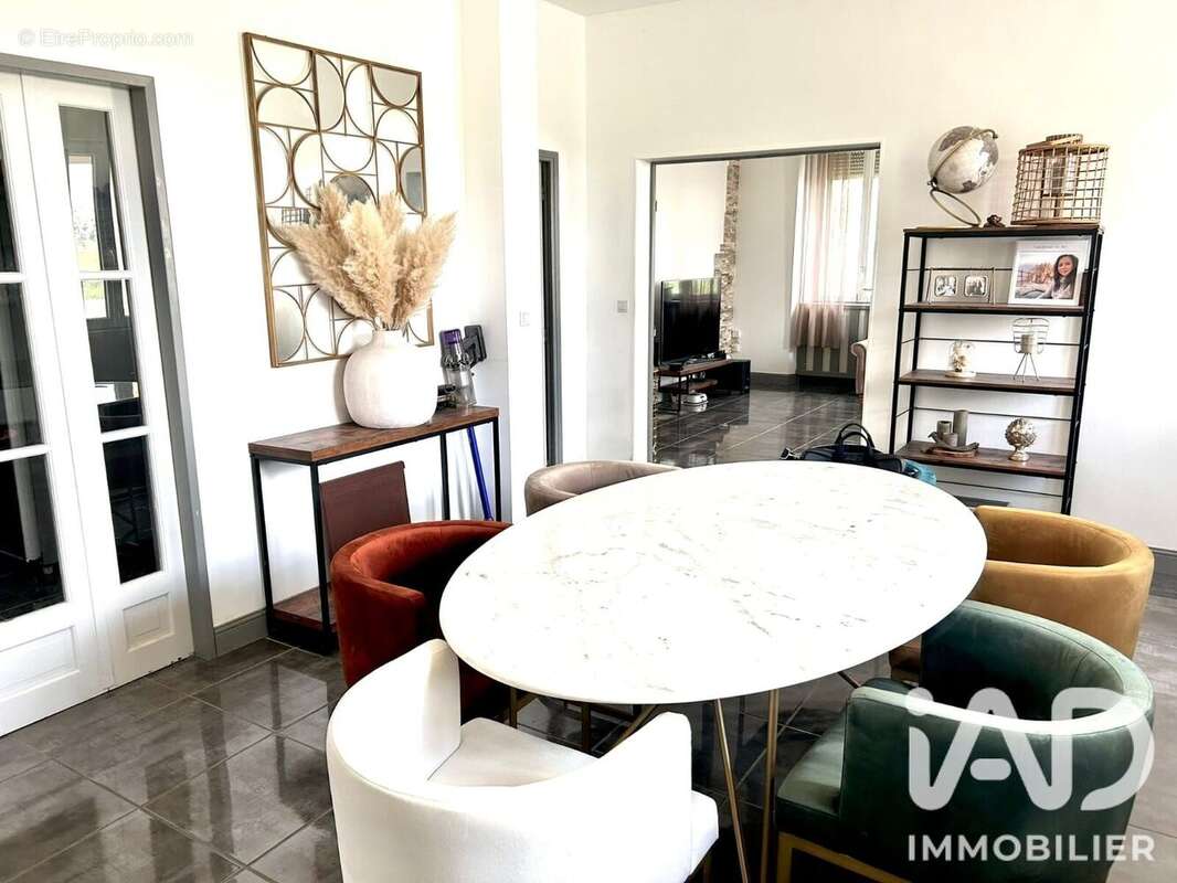 Maison 358 m² à Prosnes  - photo 5