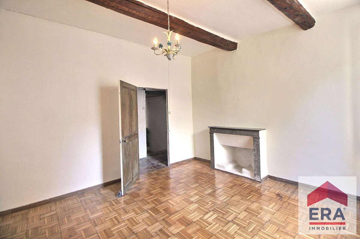 Maison à MONDRAGON