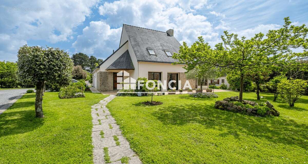 Jolie maison familiale proche des remparts de Guérande - très beau jardin paysagé - photo 2