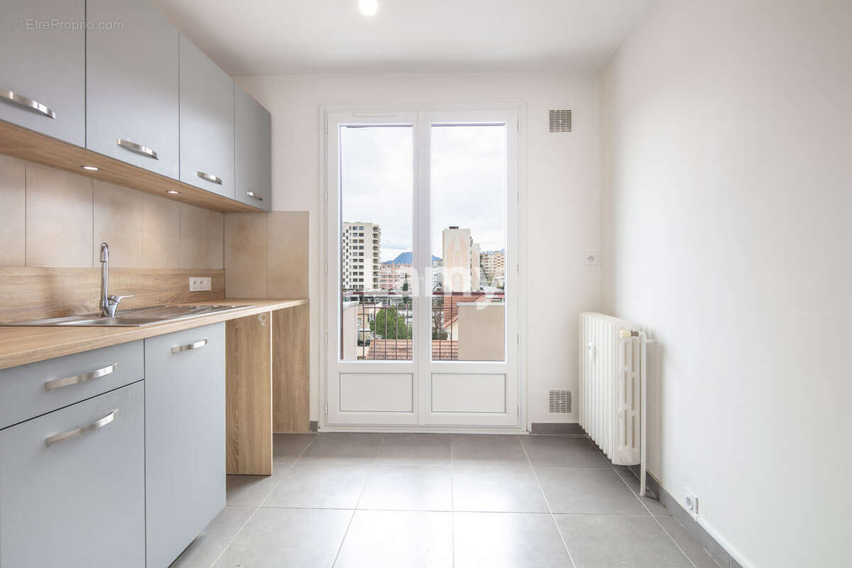 Appartement à ECHIROLLES