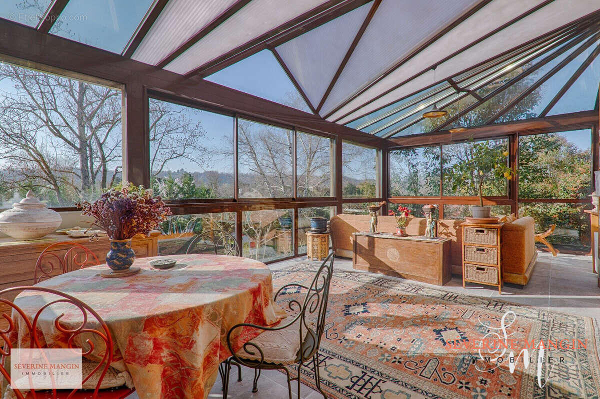 Maison à MOURS-SAINT-EUSEBE