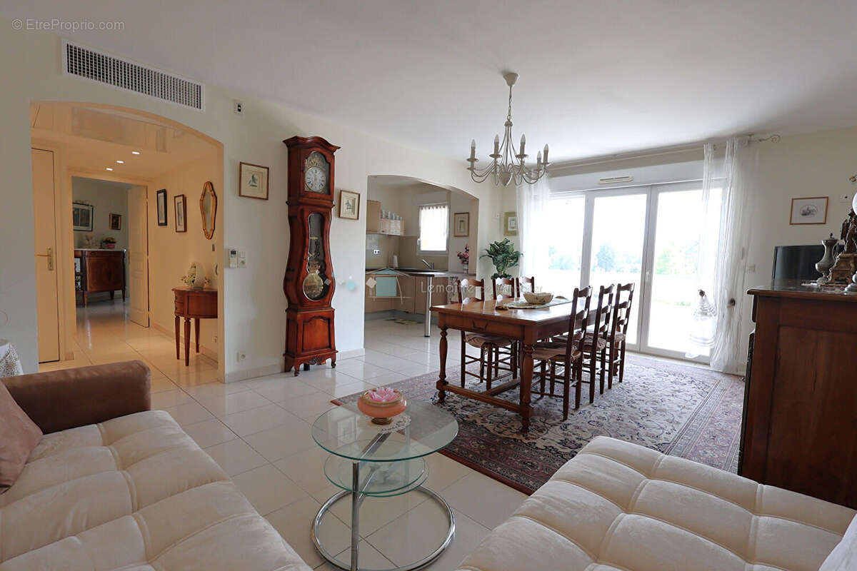 Appartement à PEGOMAS