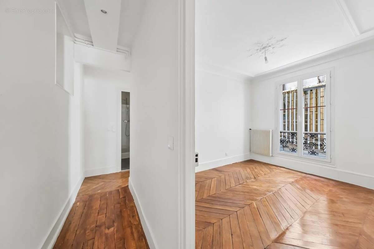 Appartement à PARIS-9E