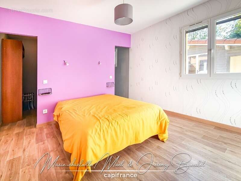 Grande maison familiale avec logement indépendant, garages et dépendances - photo 21