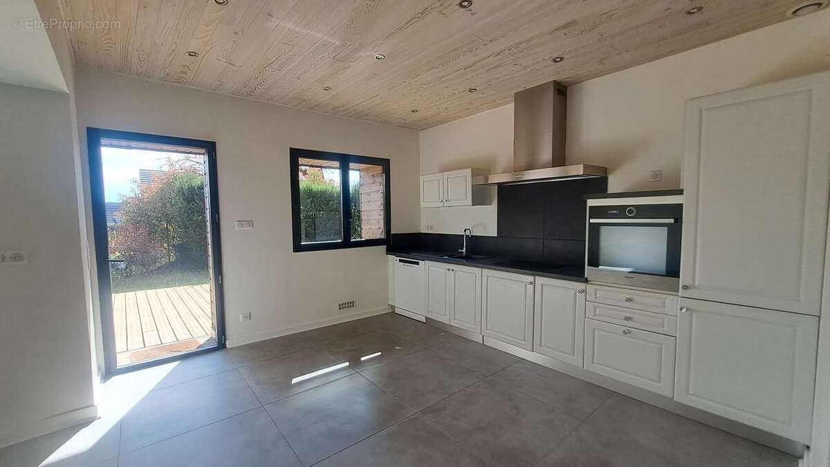 Maison à DRUMETTAZ-CLARAFOND