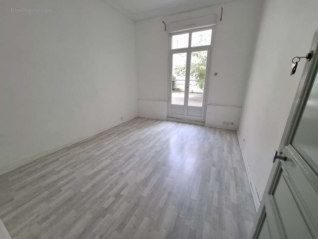 T5 Hyper centre avec cour privative - photo 7
