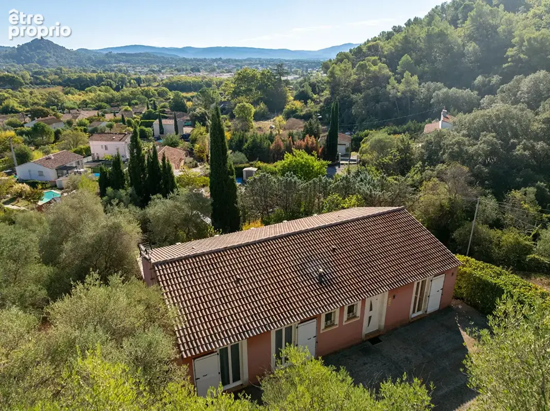 A VENDRE EN EXCLUSIVITE ! À  VIDAUBAN Maison de plain-pied 5 pièces 113 m2  sur un terrain de 2500m2 - photo 15