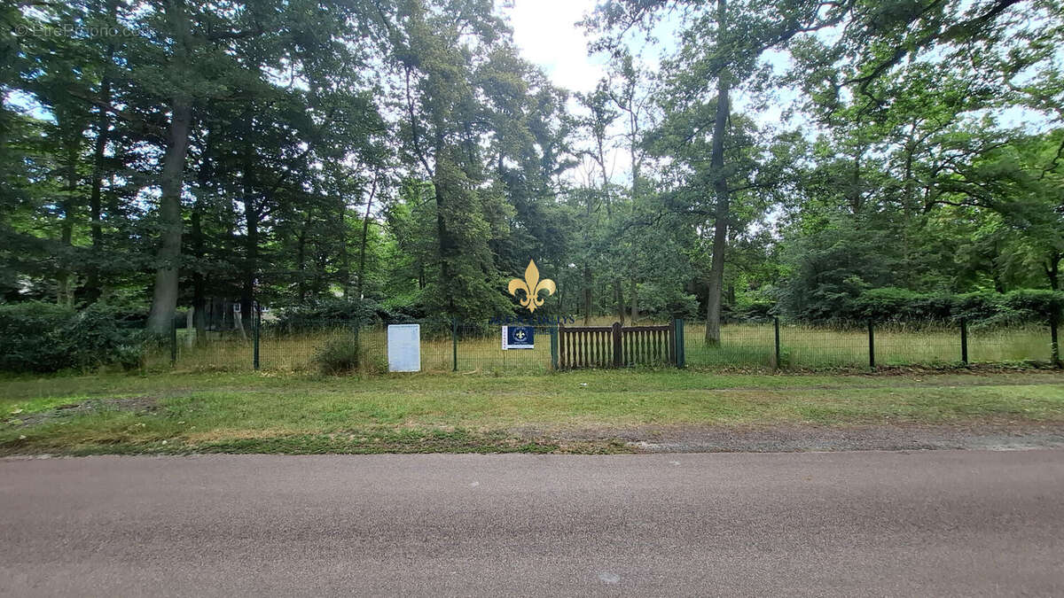 Terrain à LAMORLAYE