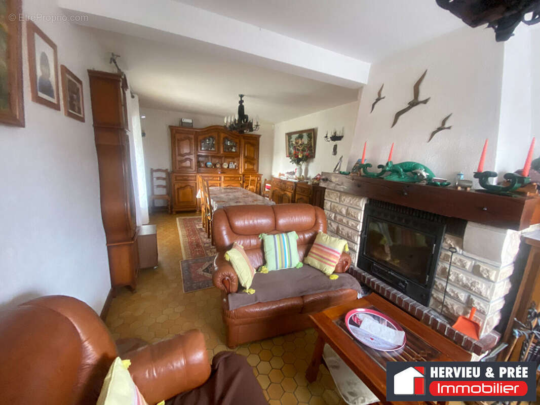 Maison à LION-SUR-MER