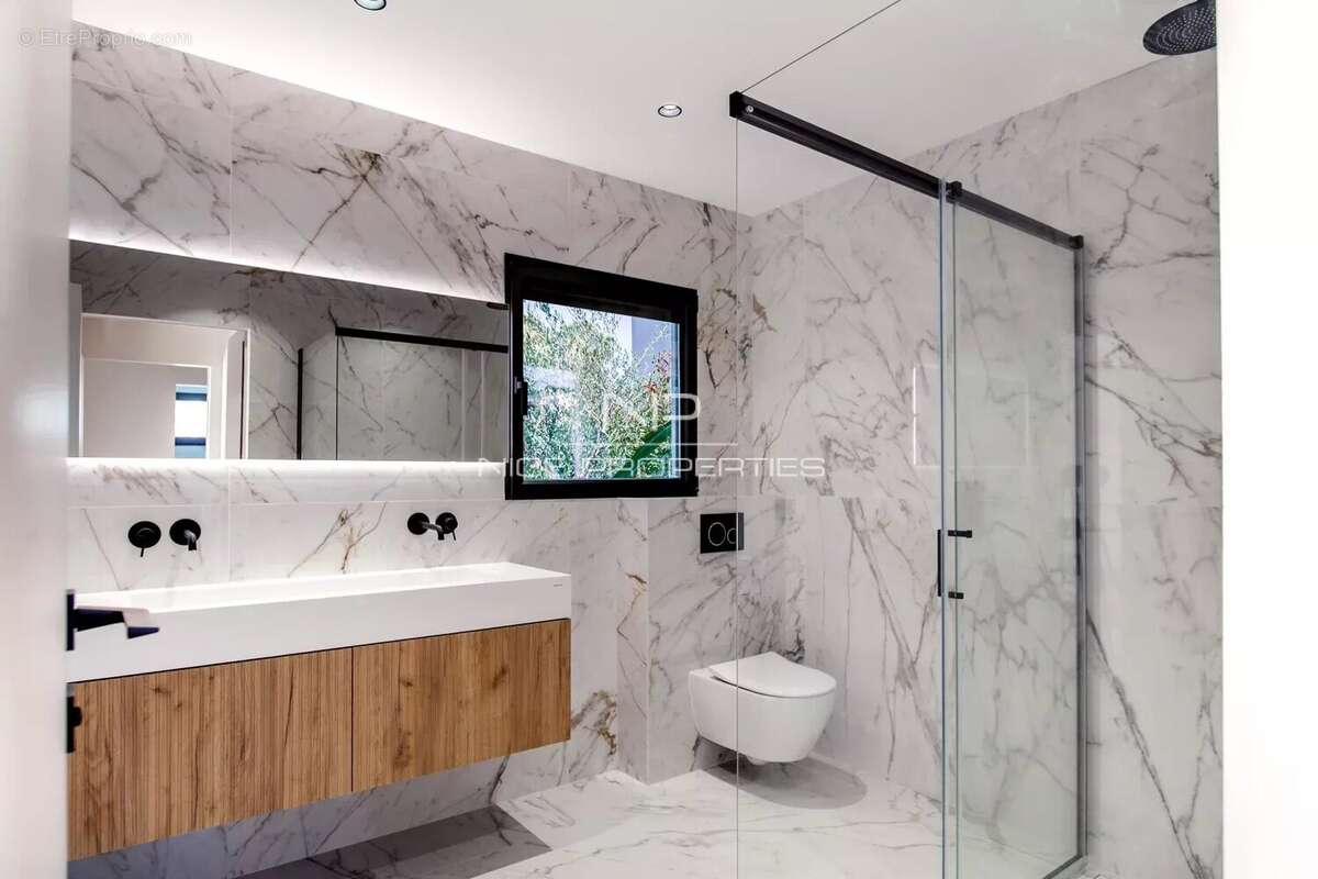 Maison à MOUANS-SARTOUX