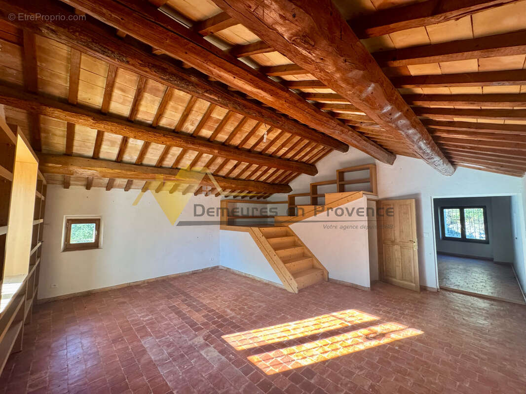 Maison à MALAUCENE