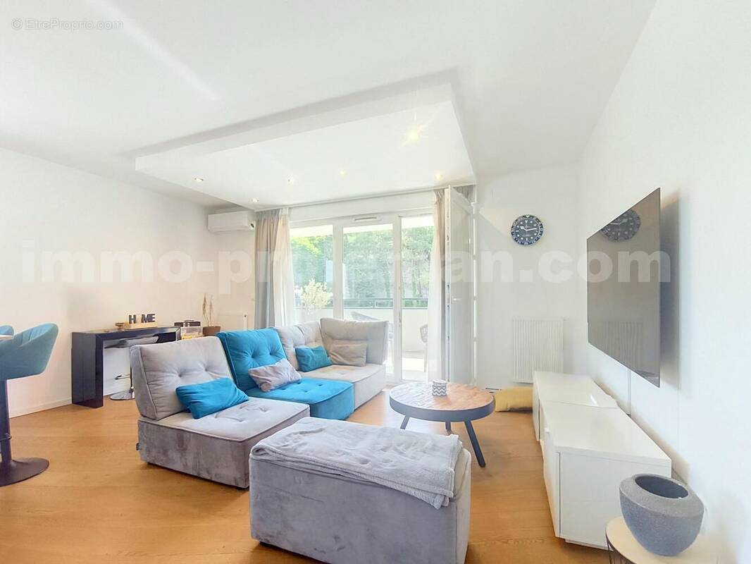 APPARTEMENT_T3_VILLE-LA-GRAND_frontière_suisse_genève_CEVA_SECTEUR_agréable_verdoyant_lumineux_séjour_cuisine_chambre_salon - Appartement à VILLE-LA-GRAND