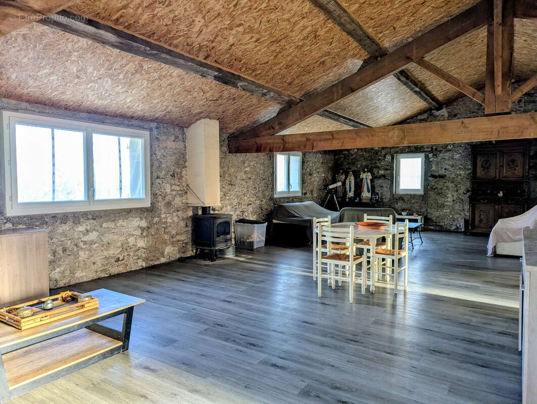 Maison à AIGUES-VIVES