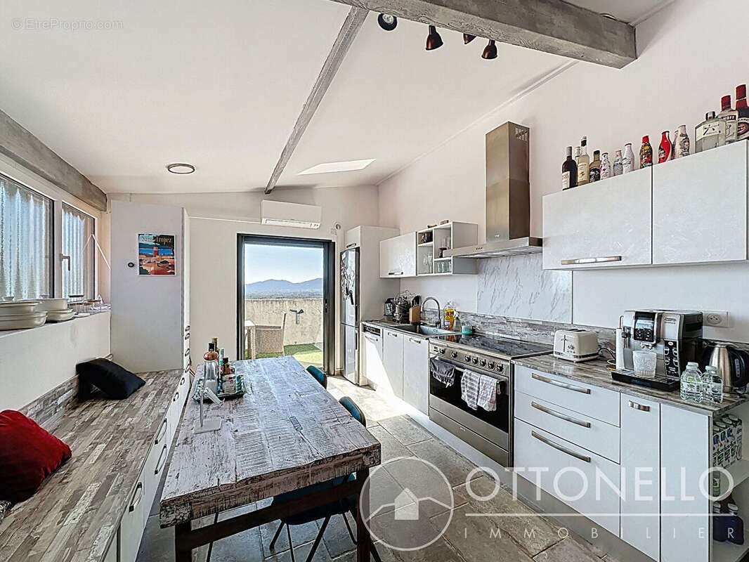 Maison à ROQUEBRUNE-SUR-ARGENS