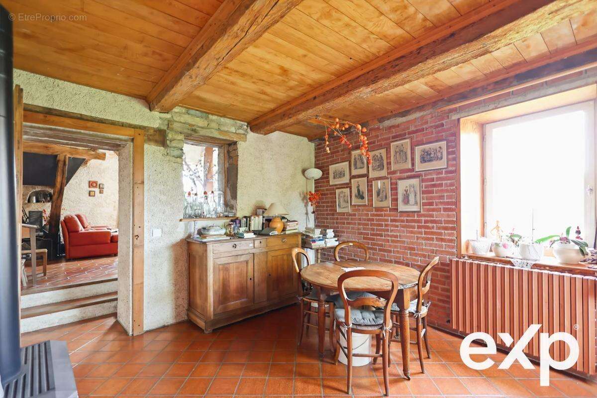 Maison à MONTFERRAND-LE-CHATEAU