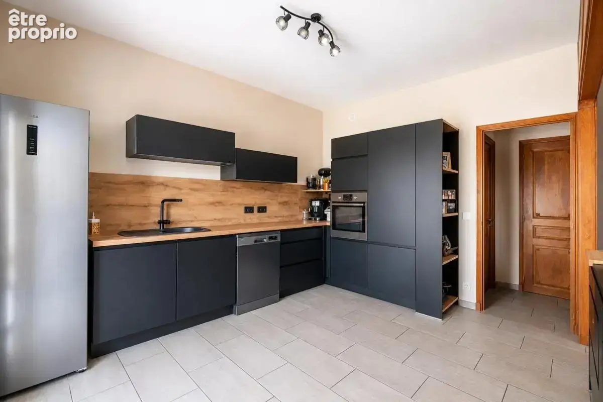 Maison de 6 pièces de 179 m² à Gabian - photo 4