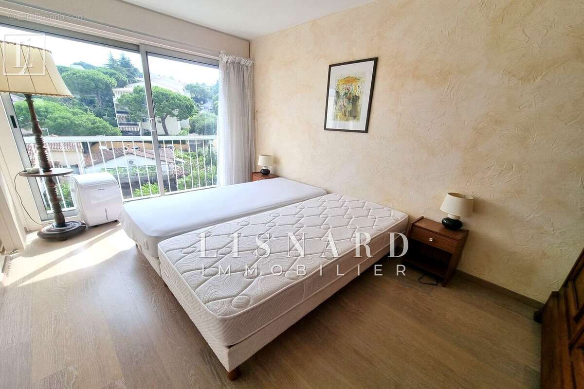 Appartement à VALLAURIS