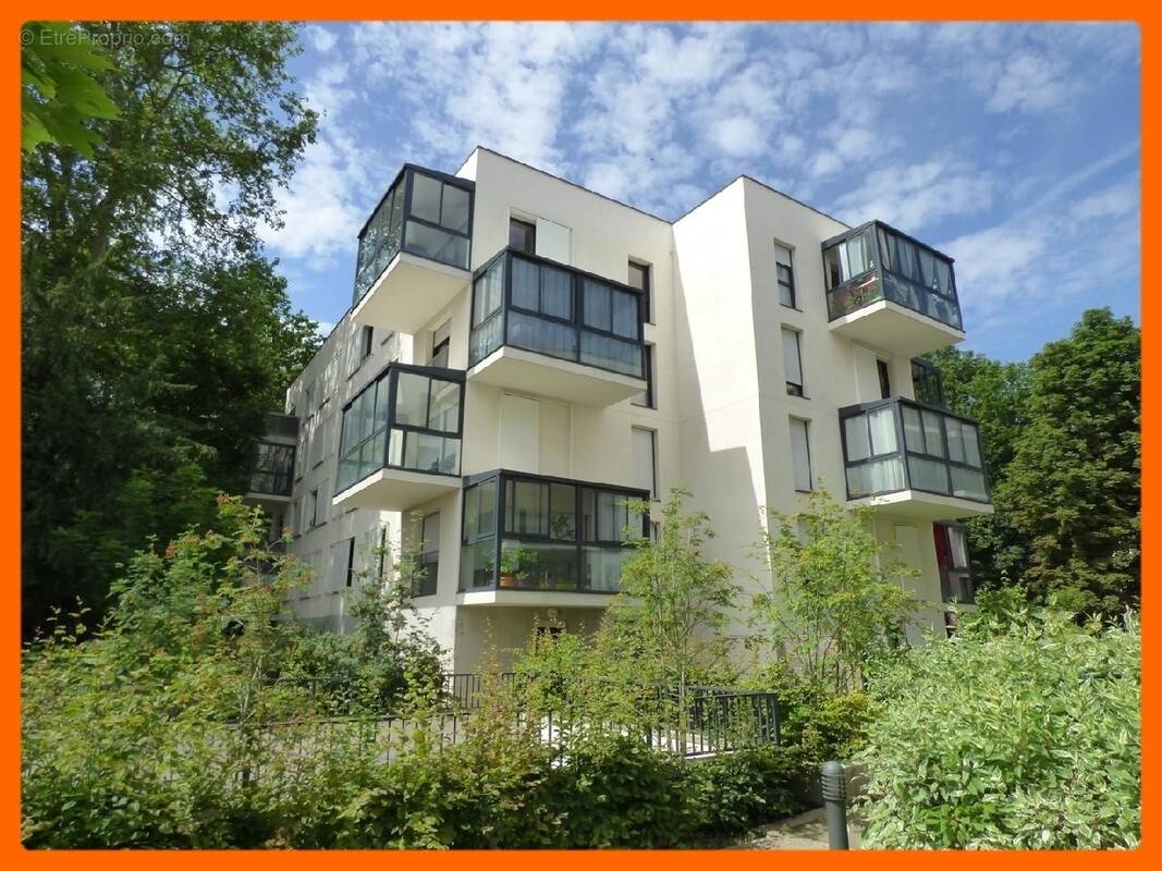 Appartement à LOUVRES