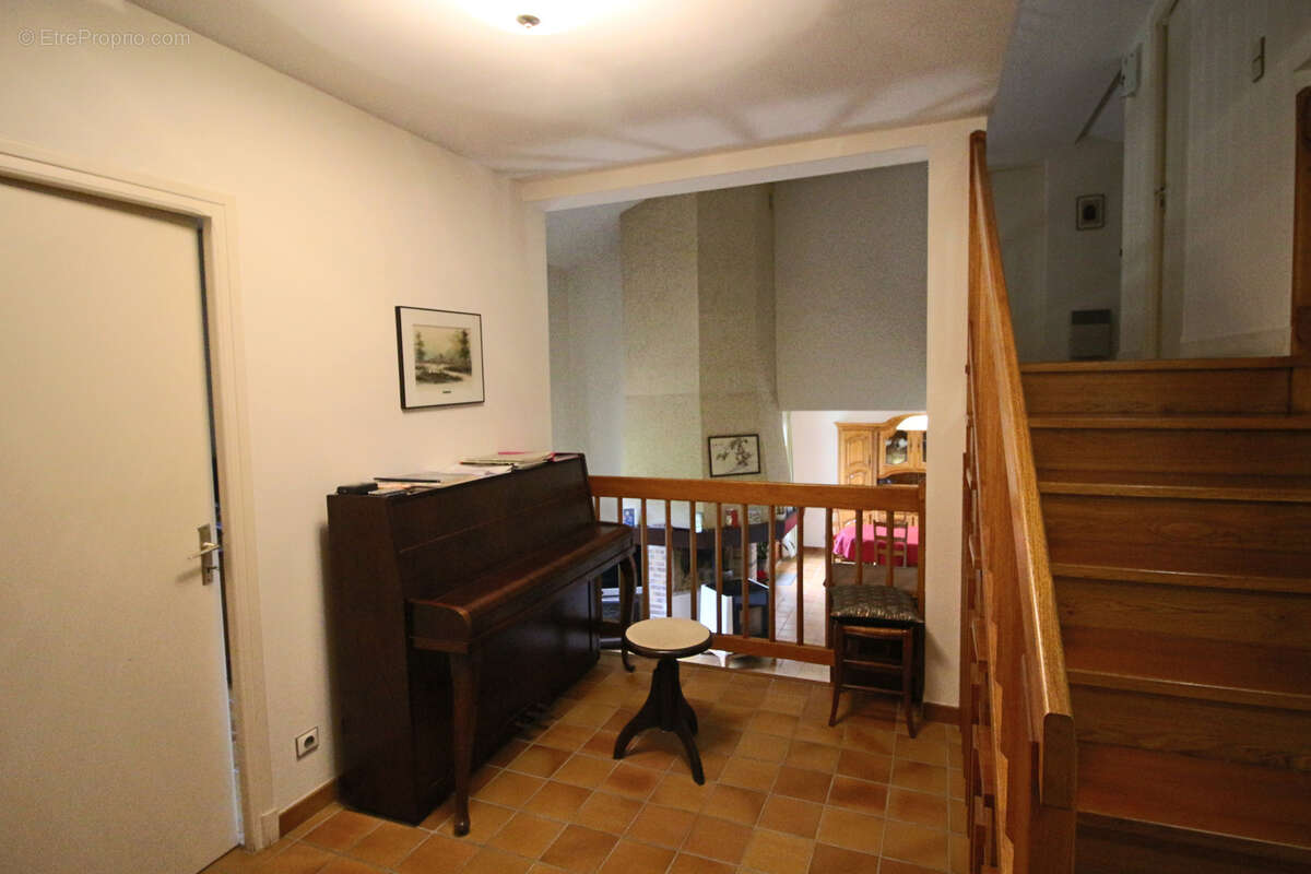 Maison à PUY-L&#039;EVEQUE