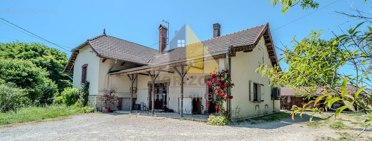 Maison à CHAPELLE-VOLAND