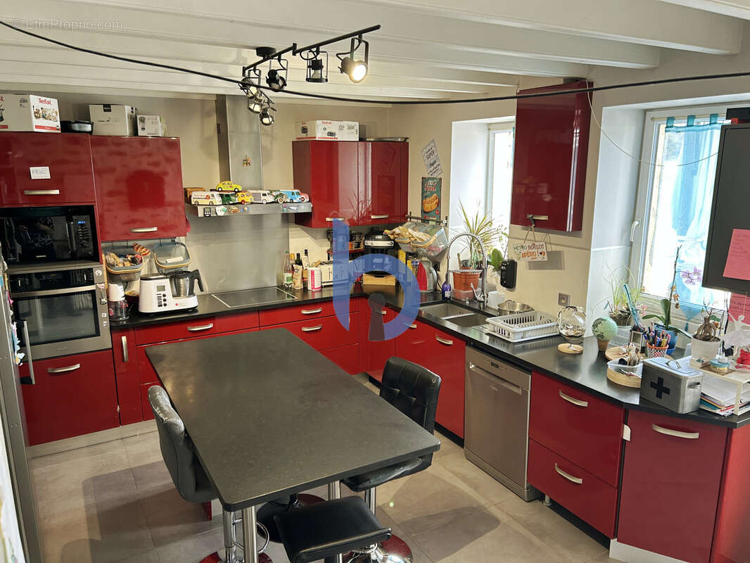 Maison à LA CHAPELLE-PALLUAU