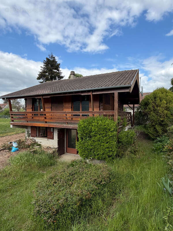Maison à LIMETZ-VILLEZ