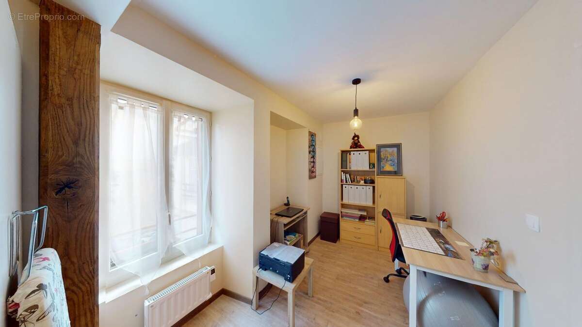 Maison à SAINT-SATUR