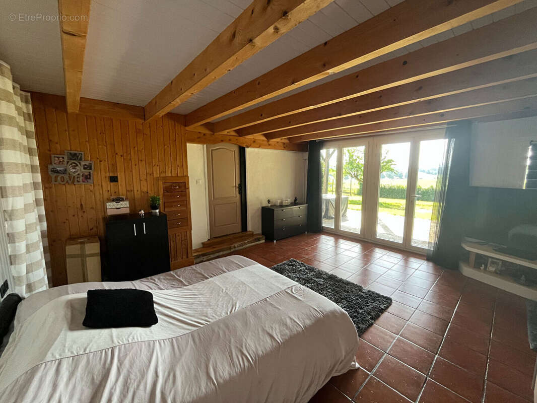 Maison à FOISSIAT