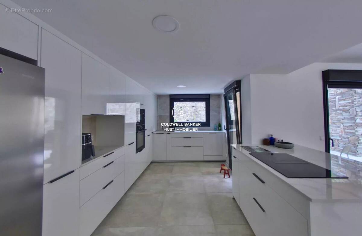 Maison à MONTESQUIEU-DES-ALBERES