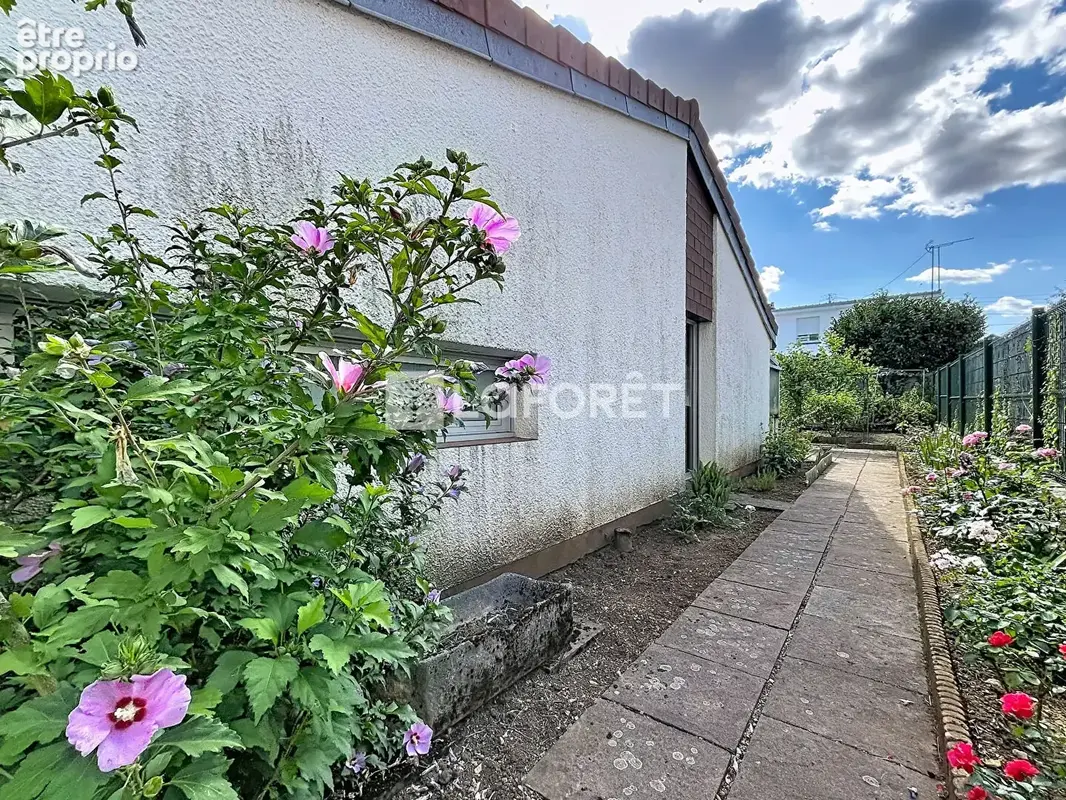 Maison familiale avec espace professionnel à Chaumont - photo 13