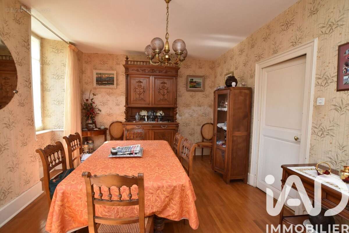 Maison 142 m² à La Motte-D'aveillans  - photo 4