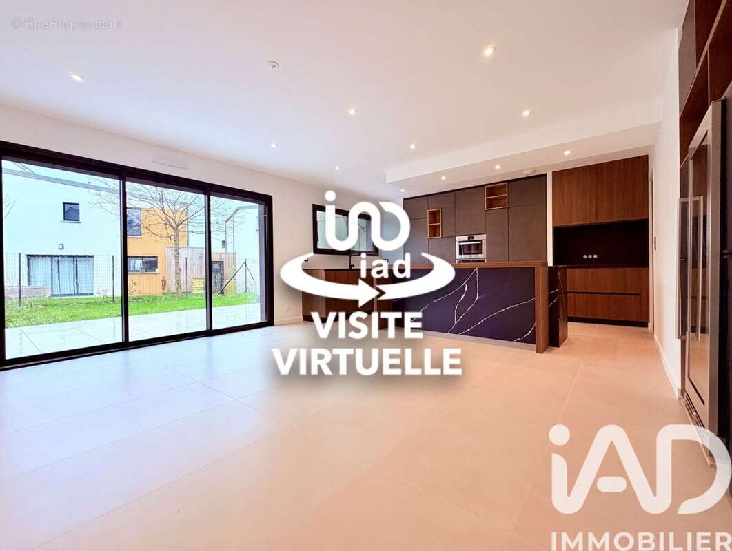 Photo 1 - Maison à LE RHEU