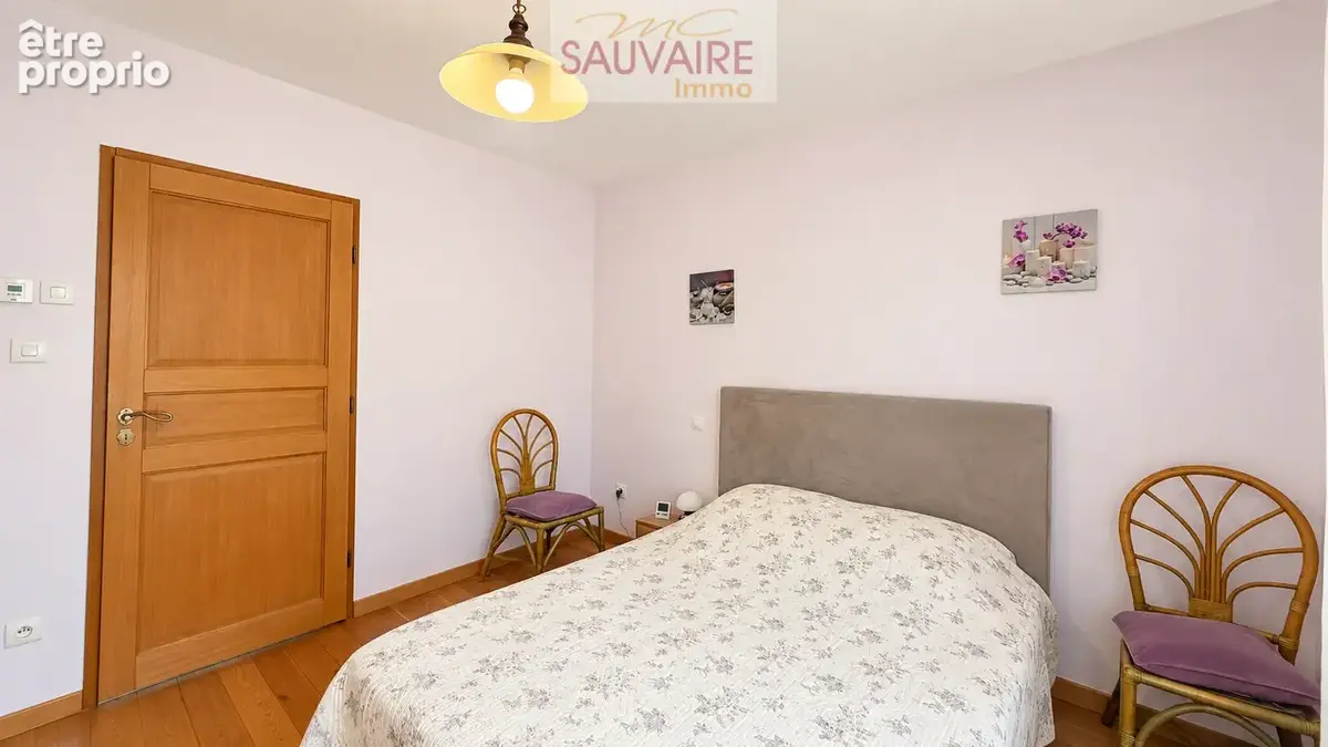 Belle maison de ville 217 m2   Grands volumes et espaces indépendants - photo 9