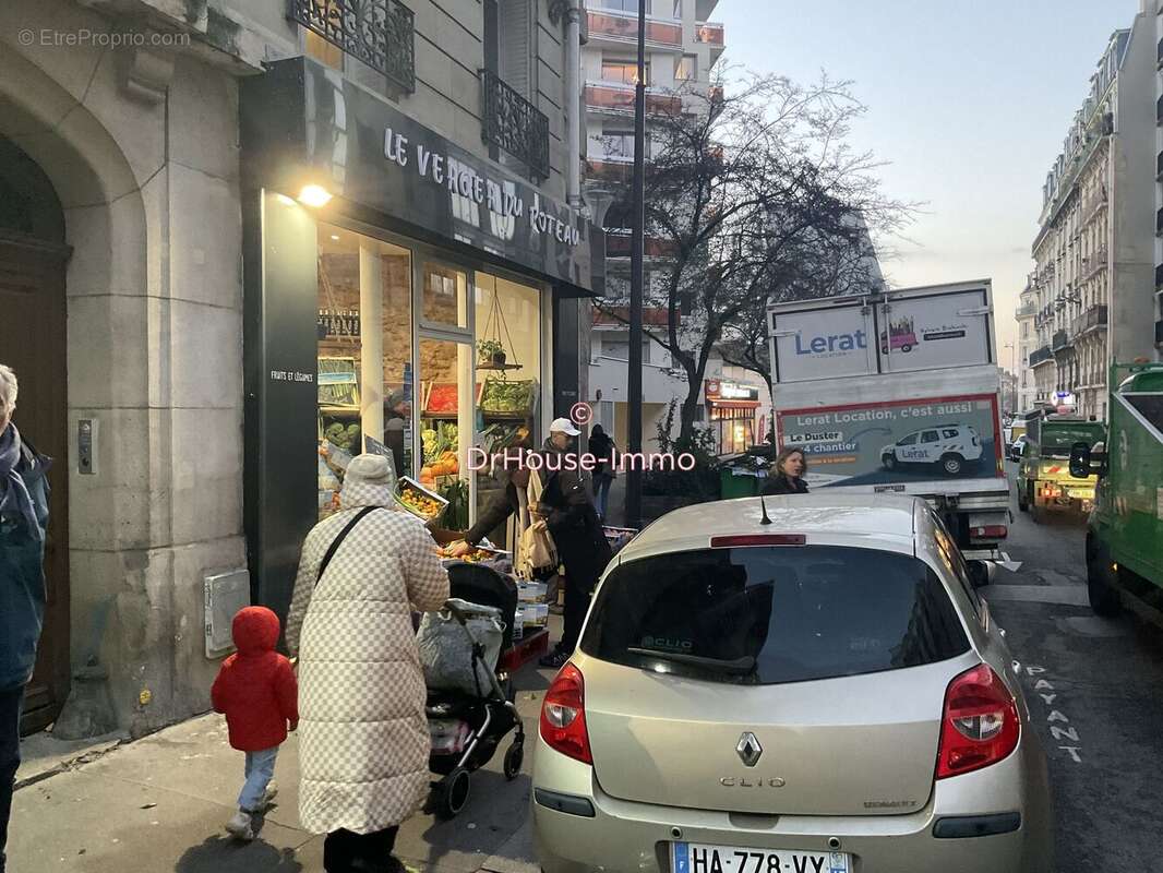 Commerce à PARIS-18E