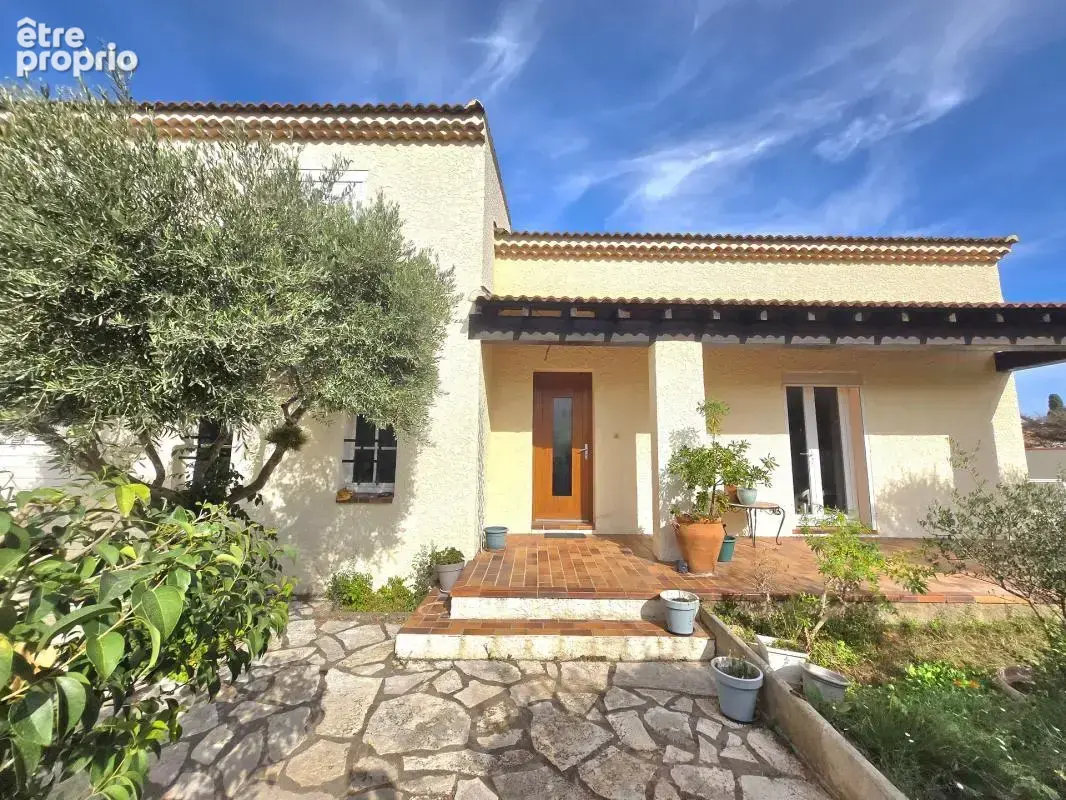 Maison familiale 127 m² avec piscine & grand terrain à Fos-sur-Mer – 4 Ch, Garage & Véranda - photo 10