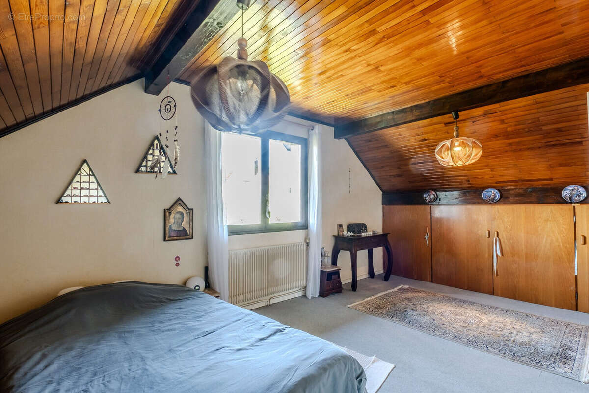 Maison à VETRAZ-MONTHOUX