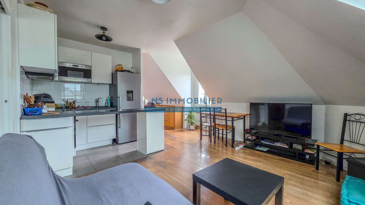 Appartement à HOUILLES