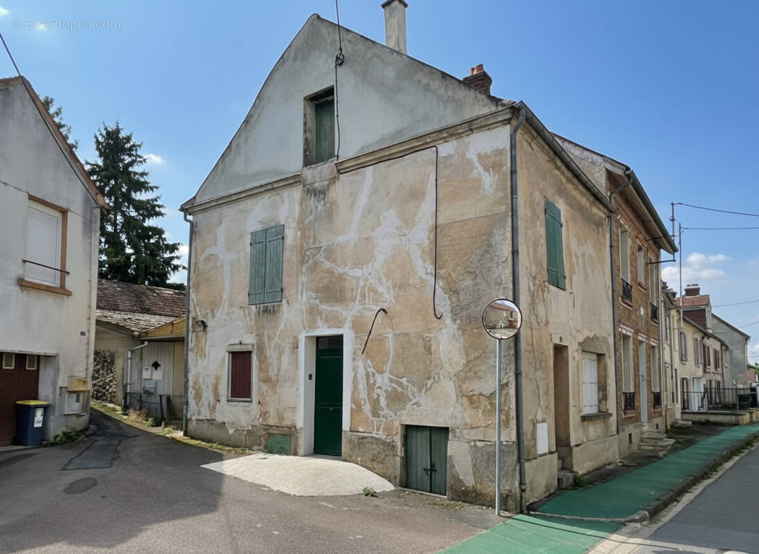 Maison à NOGENT-L&#039;ARTAUD