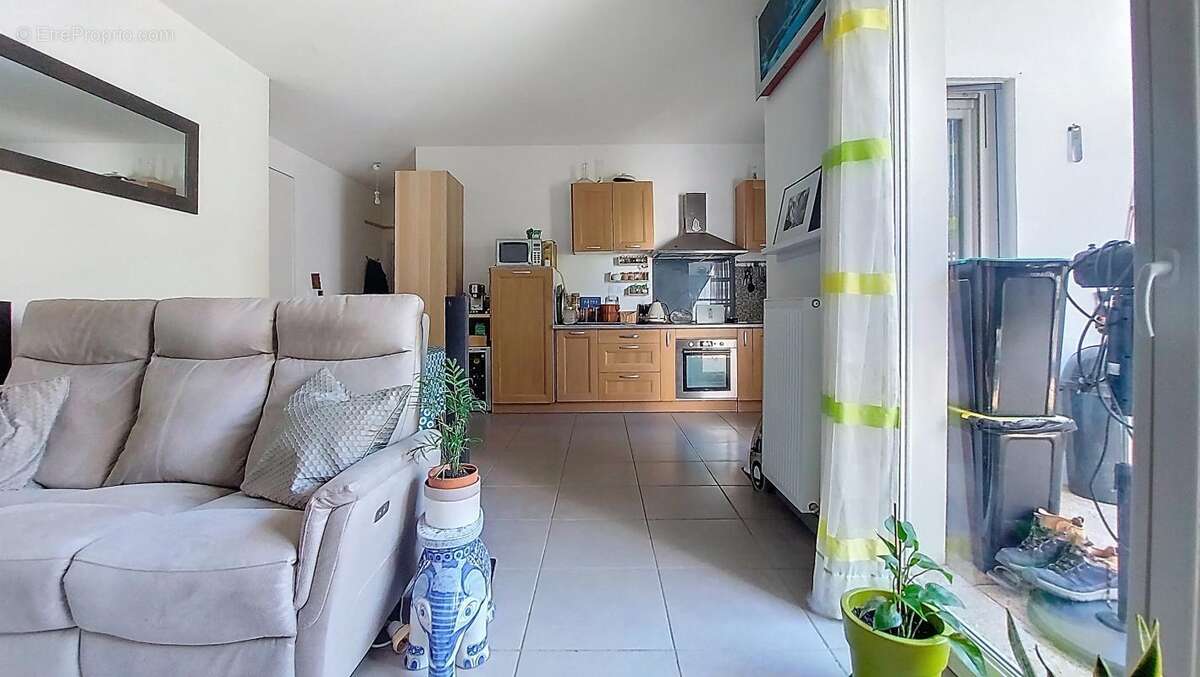 Appartement à MEYZIEU