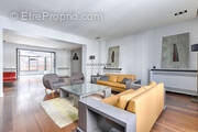 Maison à PARIS-17E