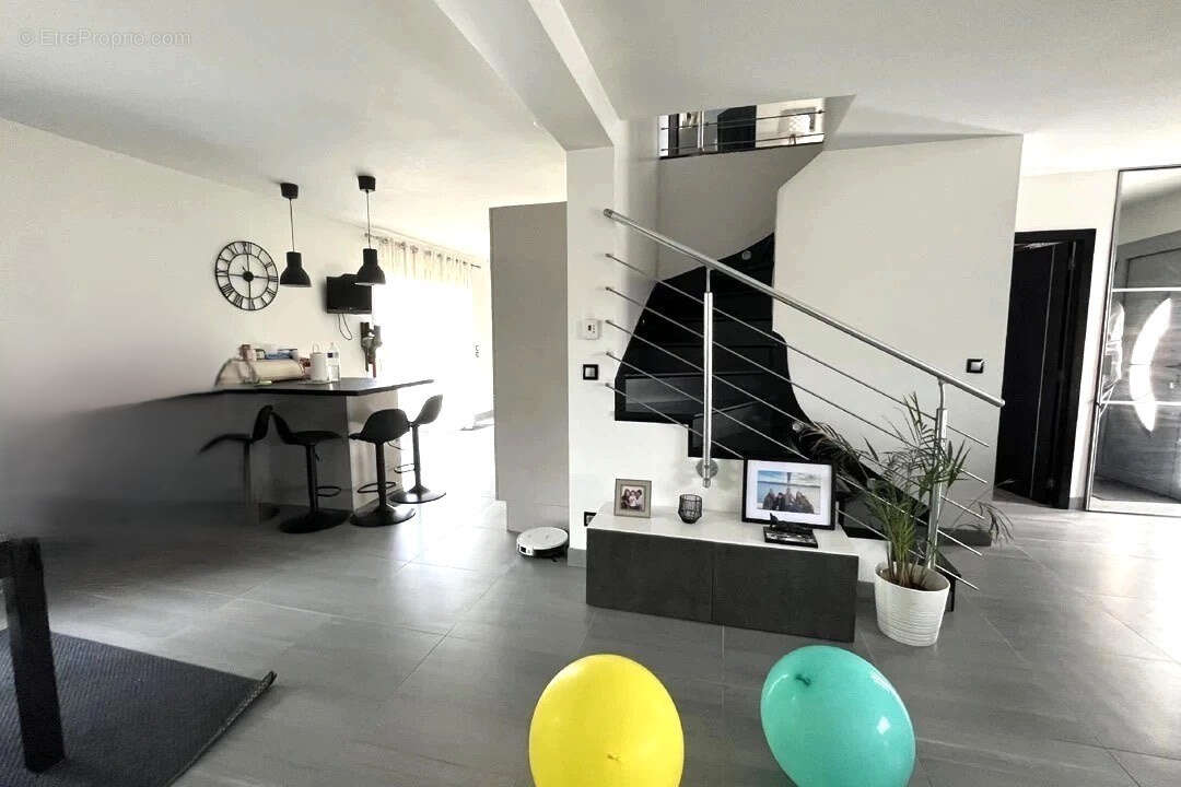 Maison à MANTES-LA-JOLIE