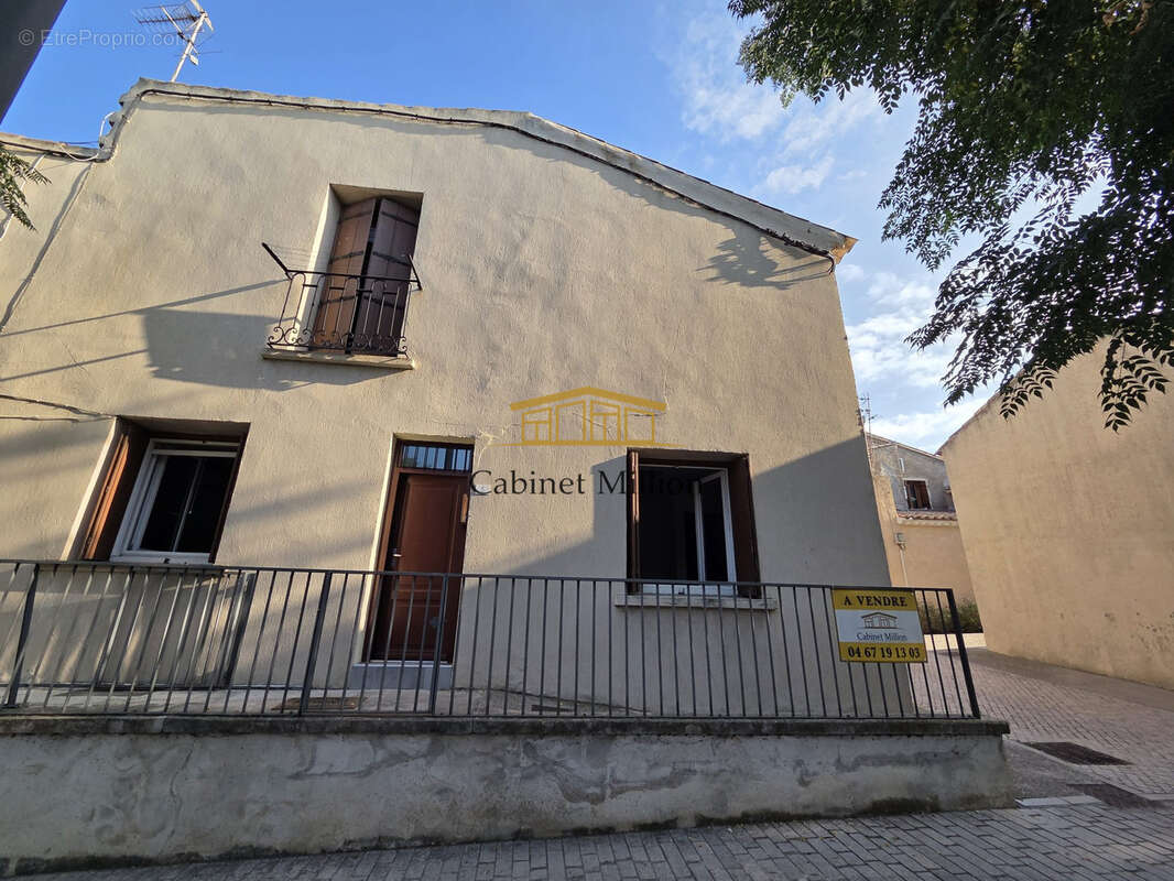 Maison à VIC-LA-GARDIOLE
