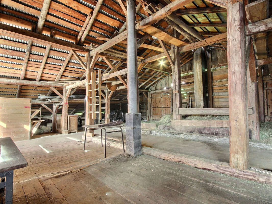 Maison à NOTRE-DAME-DE-BELLECOMBE