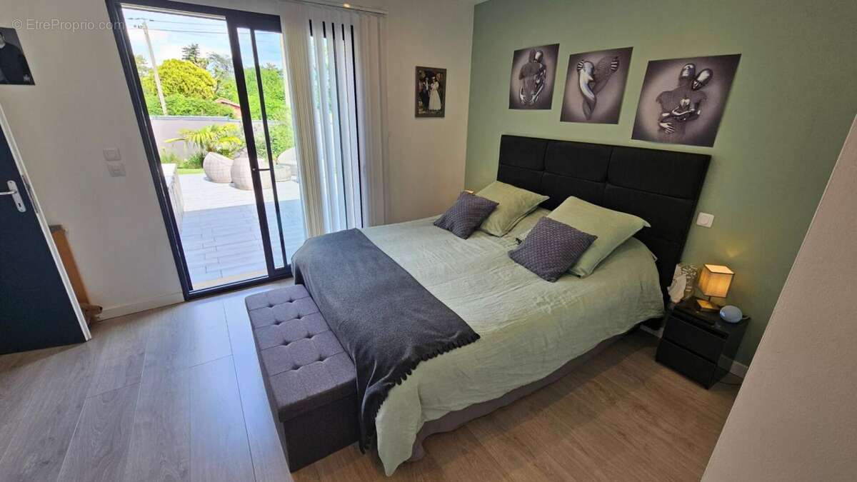 Maison à HOUDAN