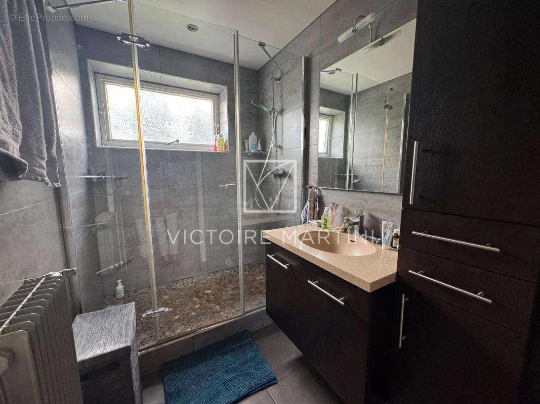 Appartement à VILLE-D'AVRAY