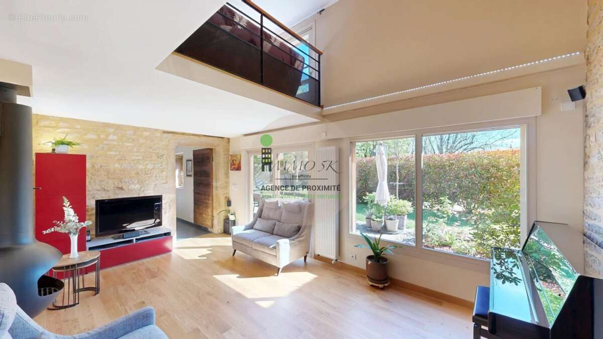 Maison à MORANCE