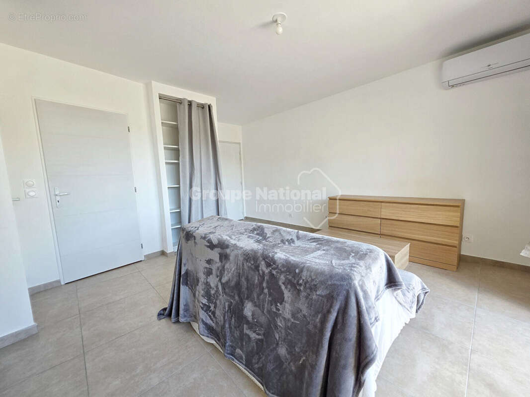 Studio 23 m² Centre-ville d'Istres Terrasse sans vis-à-vis + parking sécurisé - photo 13