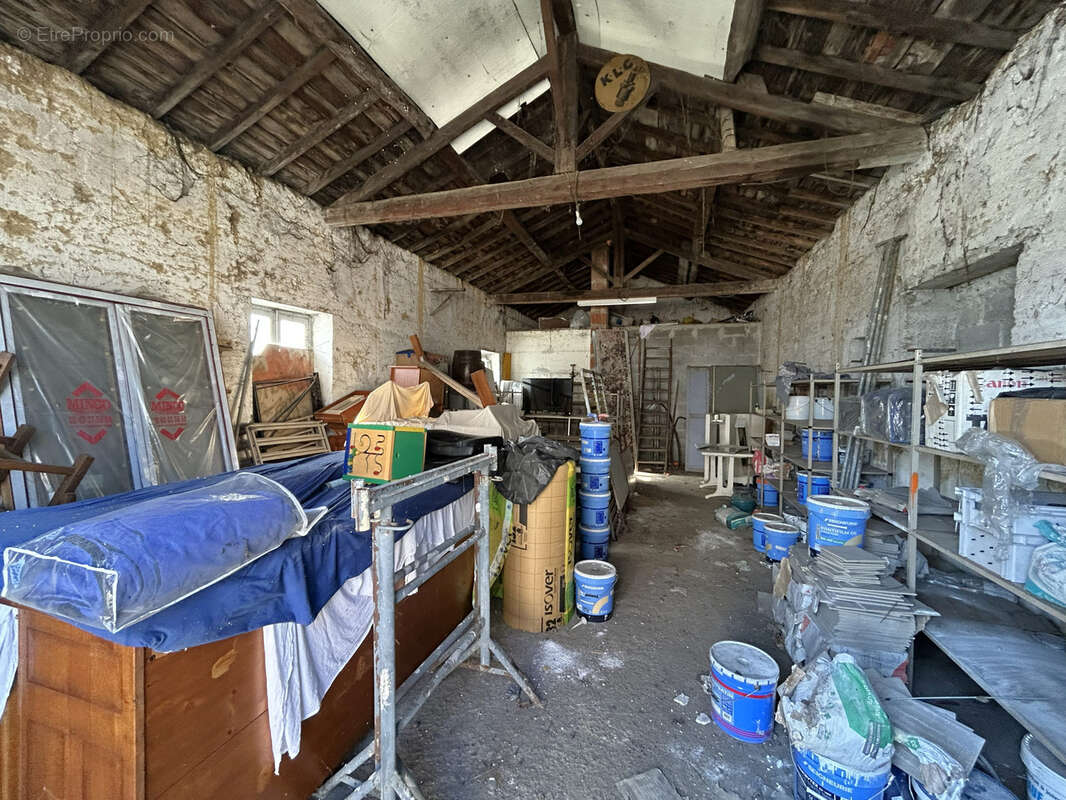 Commerce à VILLARS-LES-DOMBES