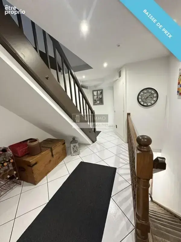 5 pièces de 138 m² avec terrasse et parkings - photo 13