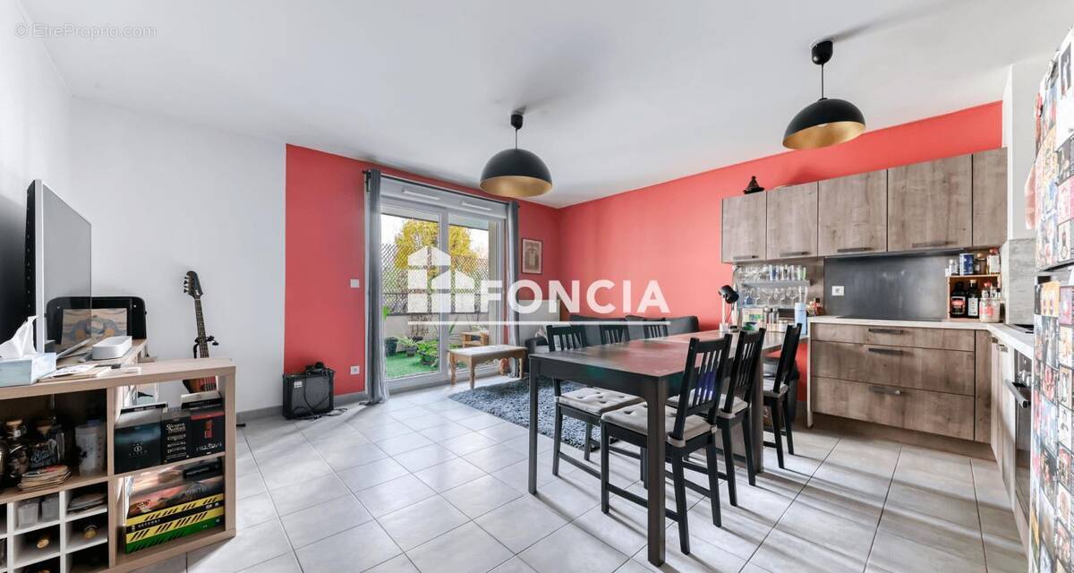 Appartement à LYON-8E